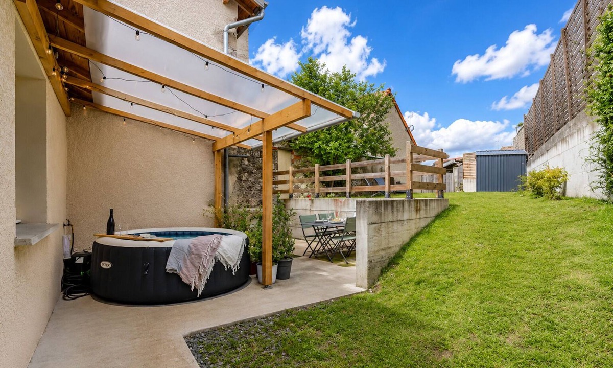 Matour House | Comme à la Maison ! Location Saisonnière
