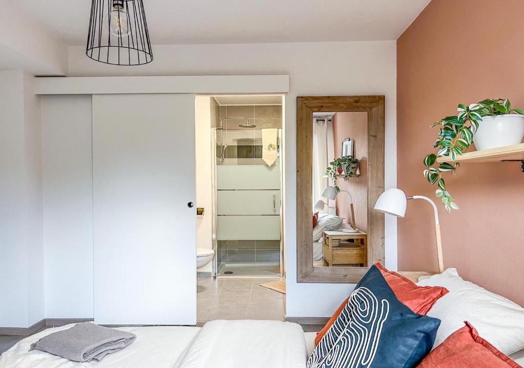Lalande-Grand Selve Apartment | Confortable T2 pour 4 voyageurs, parking privé et terrasse
