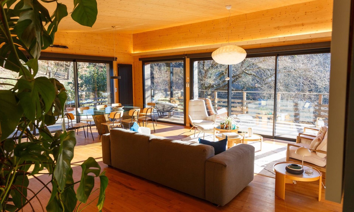 Dieulefit House | Contemporary wooden house