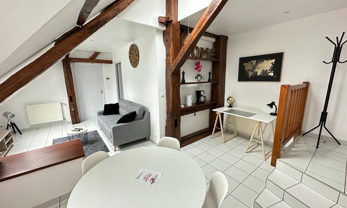 Bavans Apartment | Cosy apartment, close to all amenities yet in a quiet location