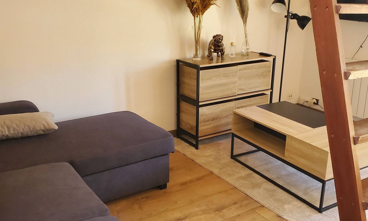 Epinal Apartment | Cosy, bright apartment - Epinal town center