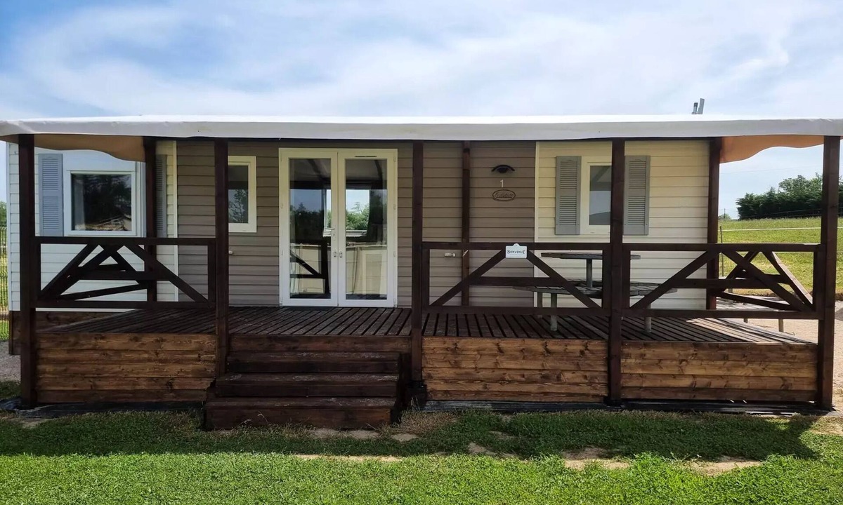 Arbigny House | Cosy Cottage (sleeps 6)