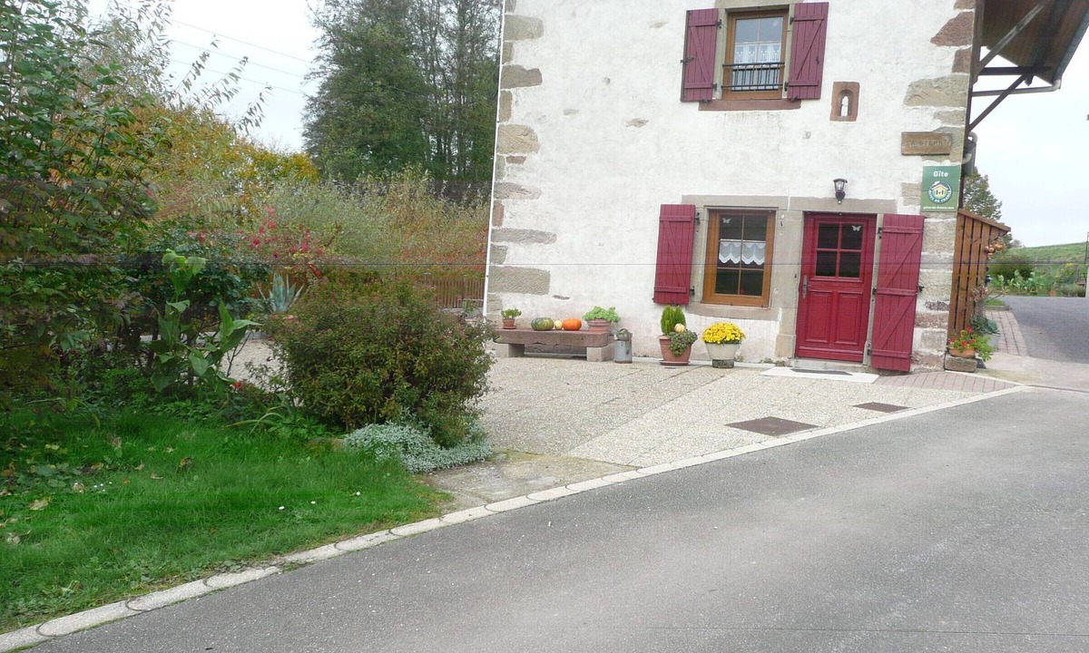 Bonvillet Cottage | Cosy Cottage with Fireplace, Terrace & River View - Near Vittel Spa Towns