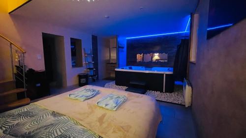Cemboing Apartment | Cosy Love & Spa Love room avec spa, hammam et sauna privatif
