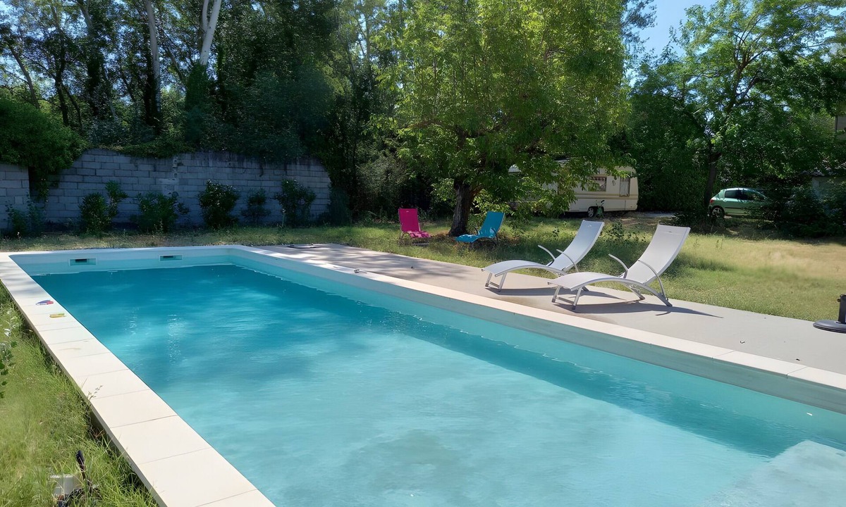 Chateauneuf-du-Rhone House | Cottage 'Gîte Harmony' with Private Pool, Wi-Fi and Air Conditioning