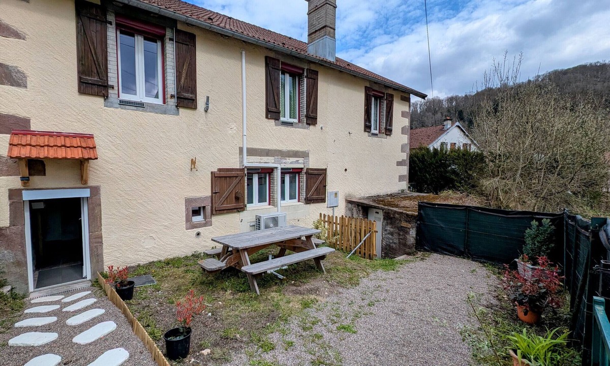 Corravillers Cottage | Cottage, pets and parking - 4 guests