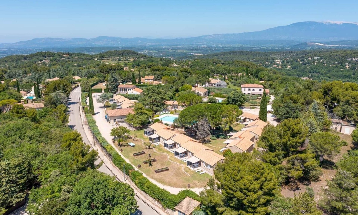 La Roque-sur-Pernes House | Cottage with garden in a quiet setting n°8