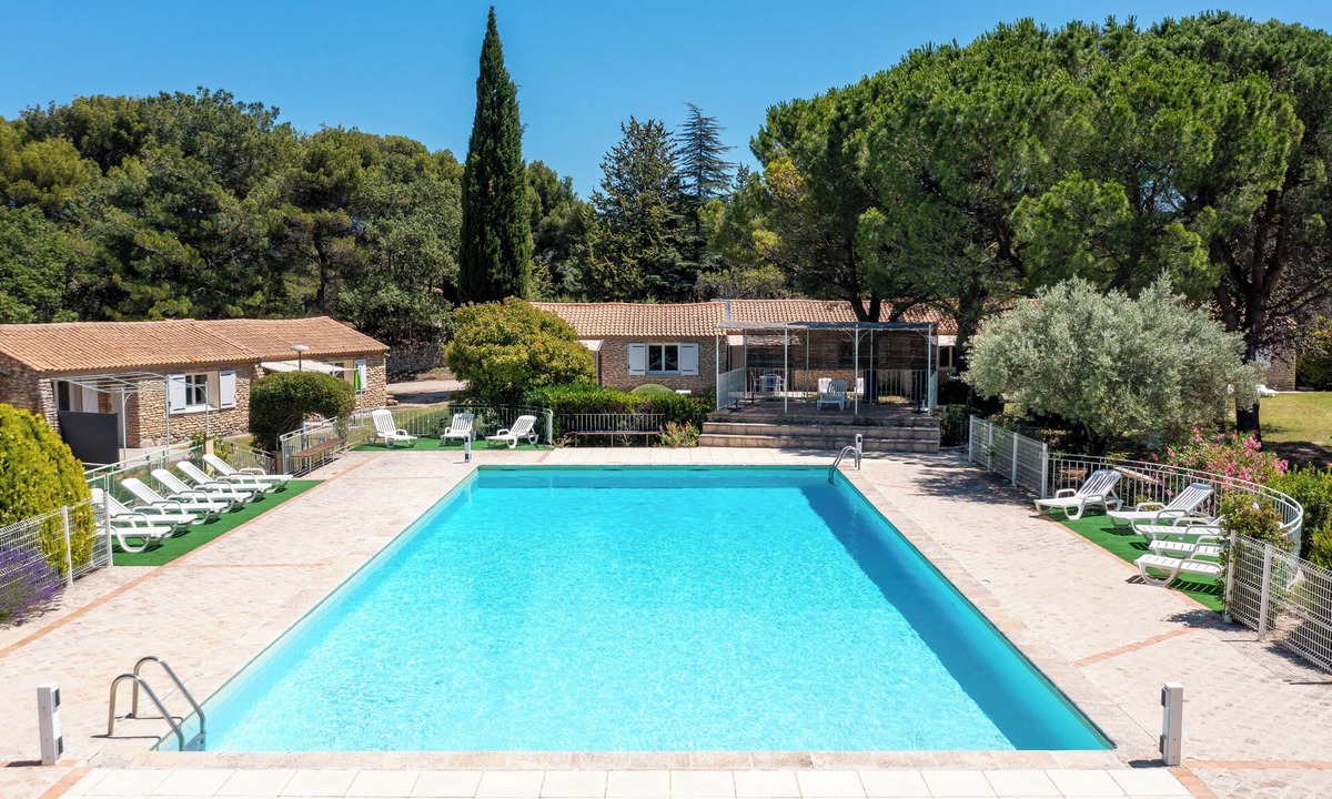 La Roque-sur-Pernes House | Cottage with views in a quiet setting n°13