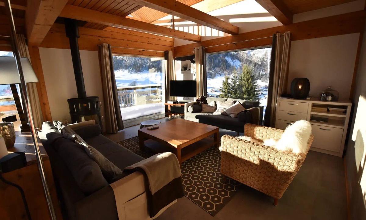 Le Chinaillon Ski Chalet | Cottages for 11 People