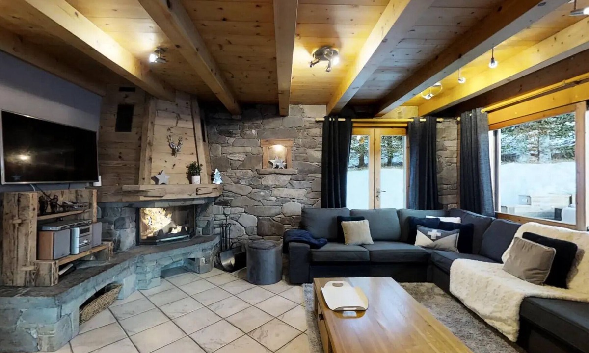 Le Chinaillon Ski Chalet | Cottages for 11 People