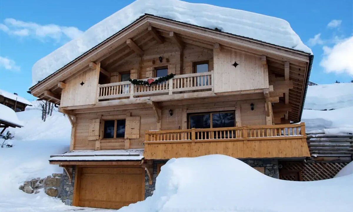 Le Chinaillon Ski Chalet | Cottages for 12 People