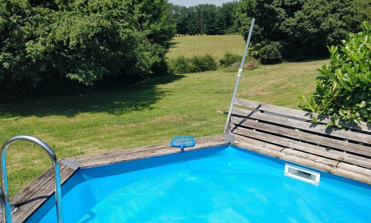 Crux-la-Ville Cottage | COUNTRY HOUSE & tennis court& swimming pool. 12 pers, dog accepted. Meals available.