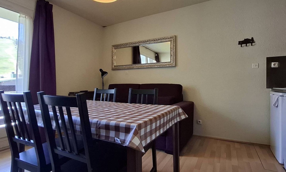 Pyrenees 2000 Apartment | Cozy 3-room apartment for 4 people with balcony near slopes