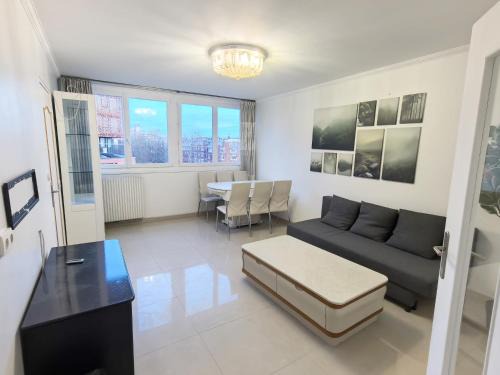 Triangle de Choisy Apartment | Cozy Apartment 13
