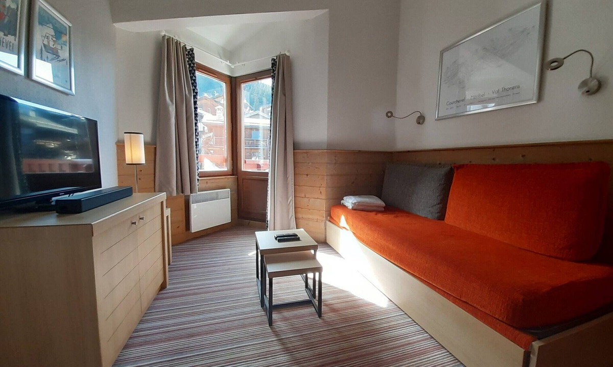 La Perriere Apartment | Cozy apartment in La Tania center, 4 pers, ski-in/ski-out