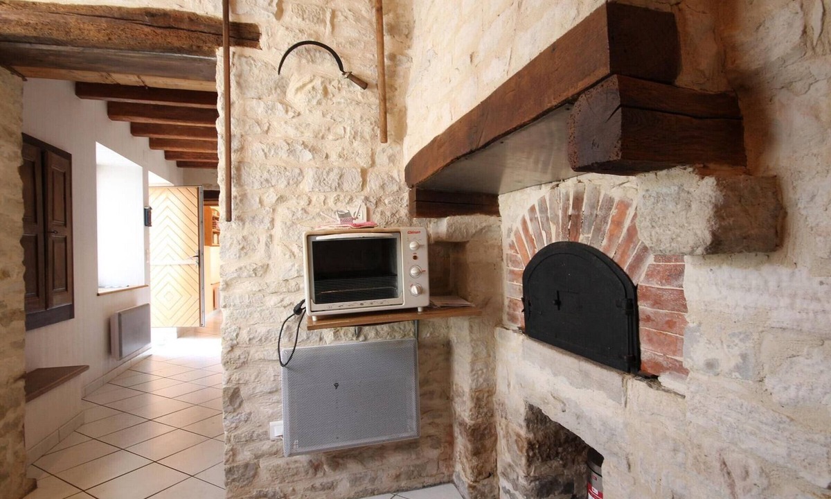 La Roche-Morey Cottage | Cozy cottage with garden, wifi and outdoor activities