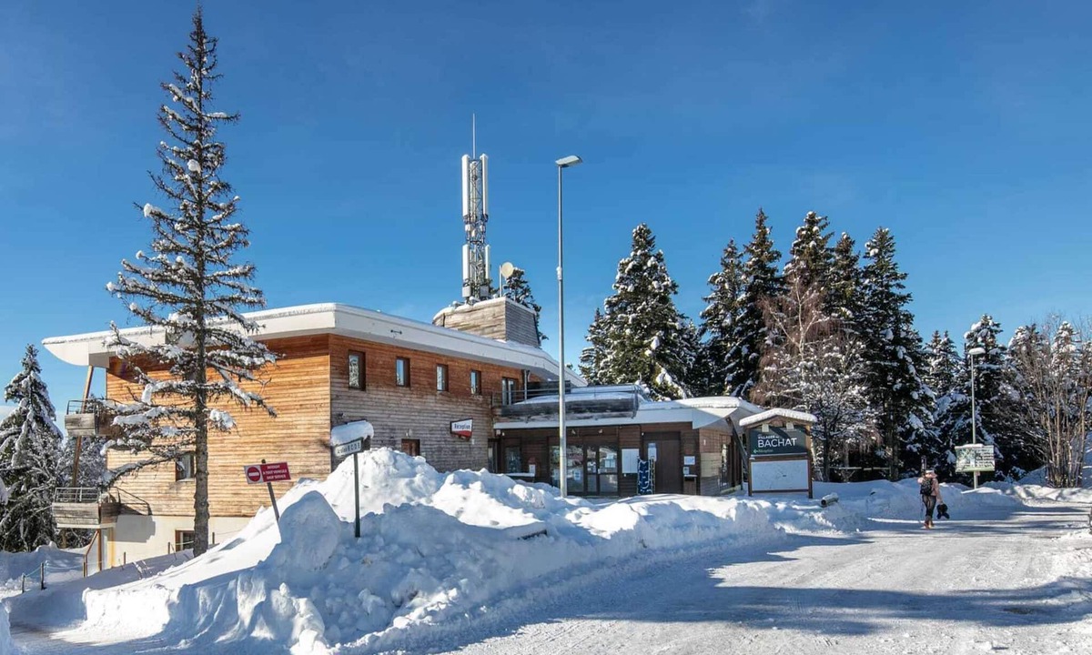 Chamrousse Apartment | Cozy Ski Retreat in Chamrousse