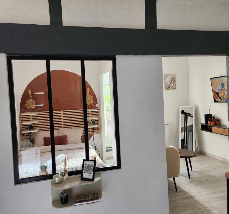 Bourroches Apartment | Cozy studio with sleeping area-cool comfort