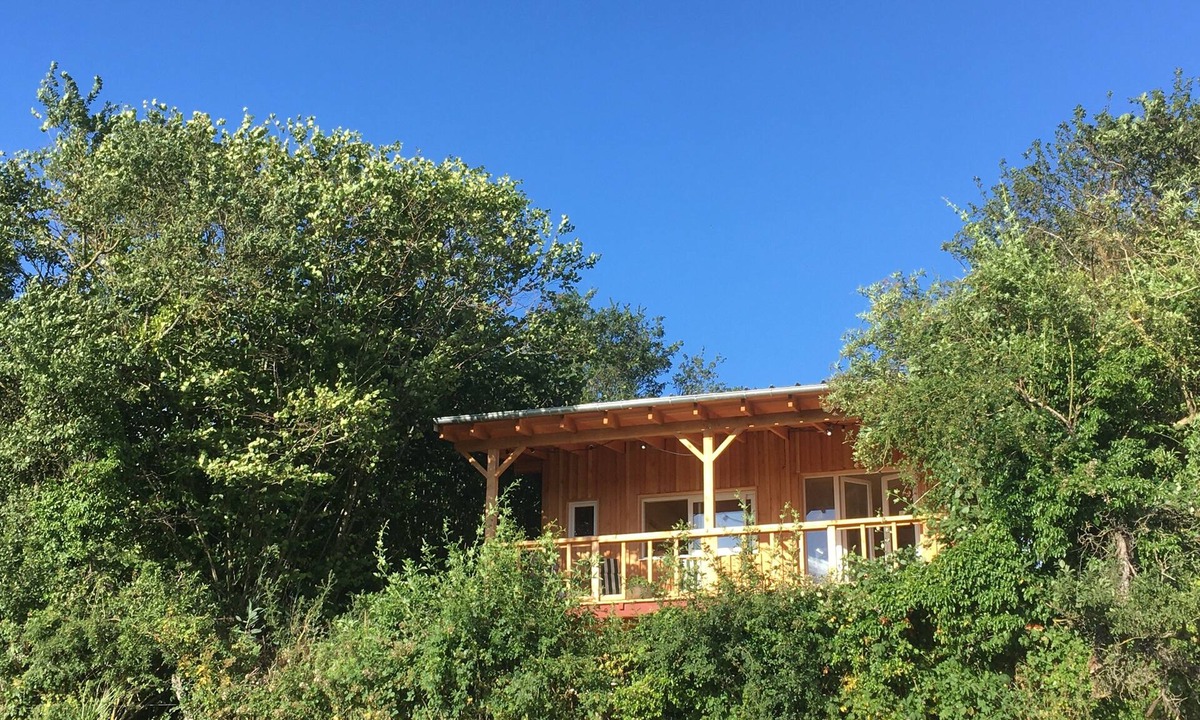 Tannay Ski Chalet | Cozy wooden cabin with a covered terrace and a panoramic view