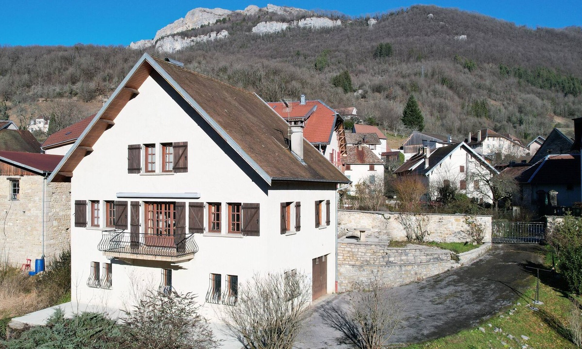 Mouthier-Haute-Pierre House | Detached house in picturesque village with beautiful view.