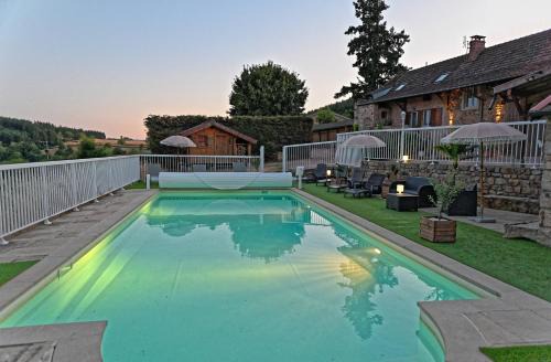 Bergesserin House | Domaine-Bayard avec grande piscine privative et climatisation