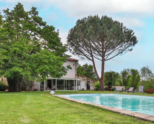Ouches House | Domaine d'AROMM - Chambres d'hotes & gites - Piscine, Jacuzzi, Etangs & Animaux - Au calme
