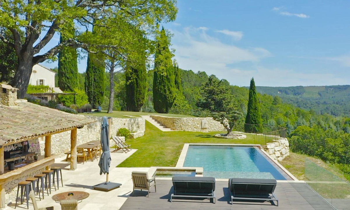 Allan House | Domaine de Fontvieille swimming pool spa natural luxury