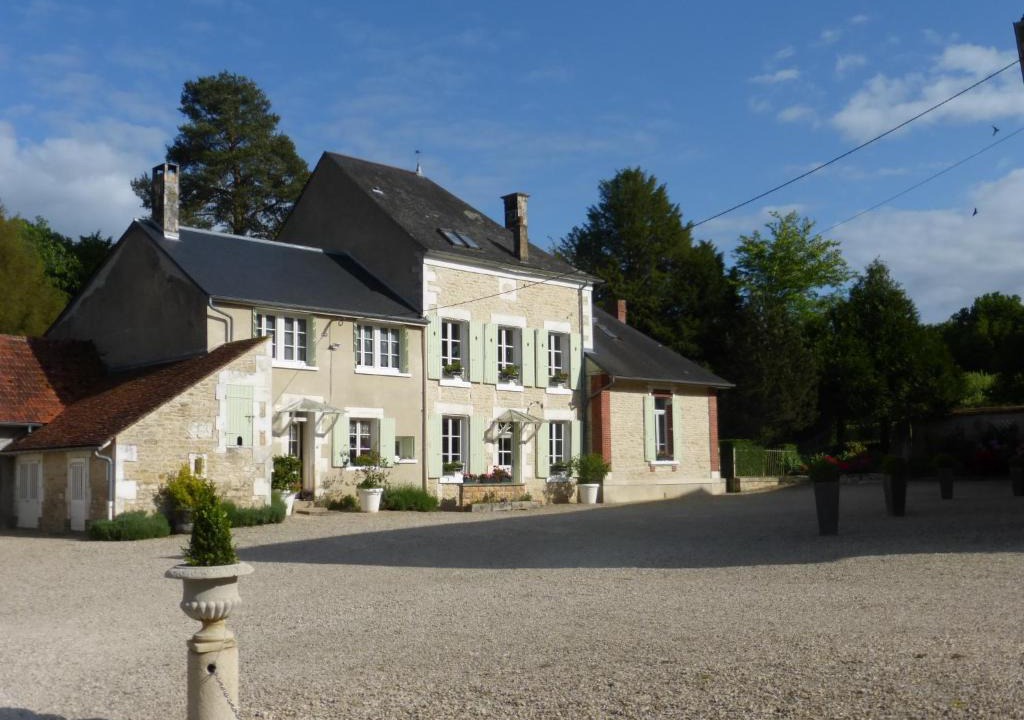 Druyes-les-Belles-Fontaines Bed & Breakfast | Domaine du Bouloy