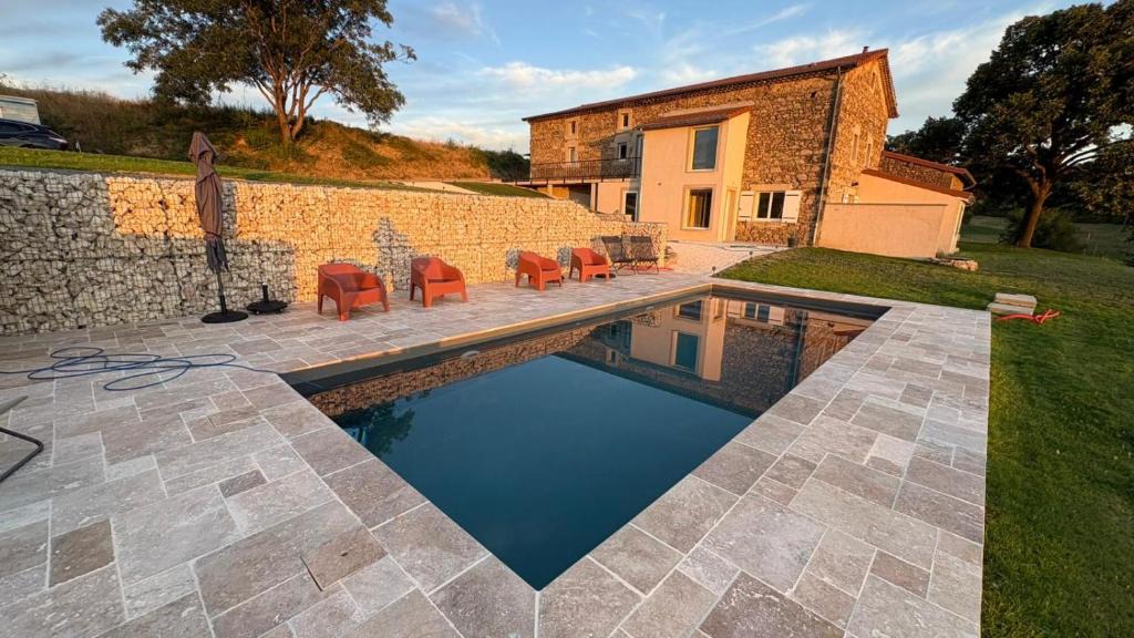 Saint-Barthelemy-de-Vals Bed & Breakfast | Domaine de Galaure