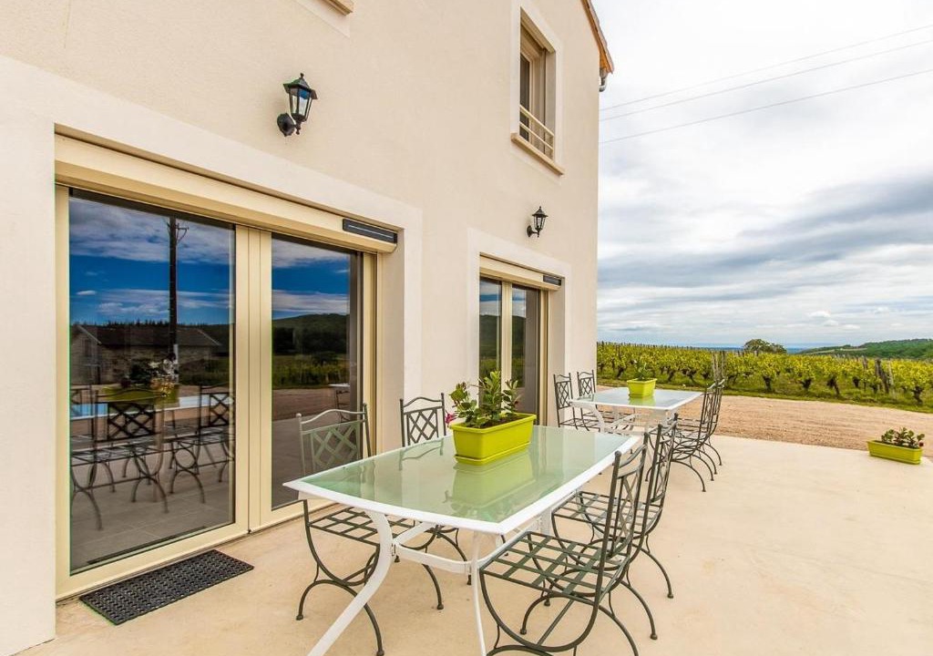 Lugny House | Domaine Joseph LAFARGE Wine Resort WineMaker House La maison du Négociant