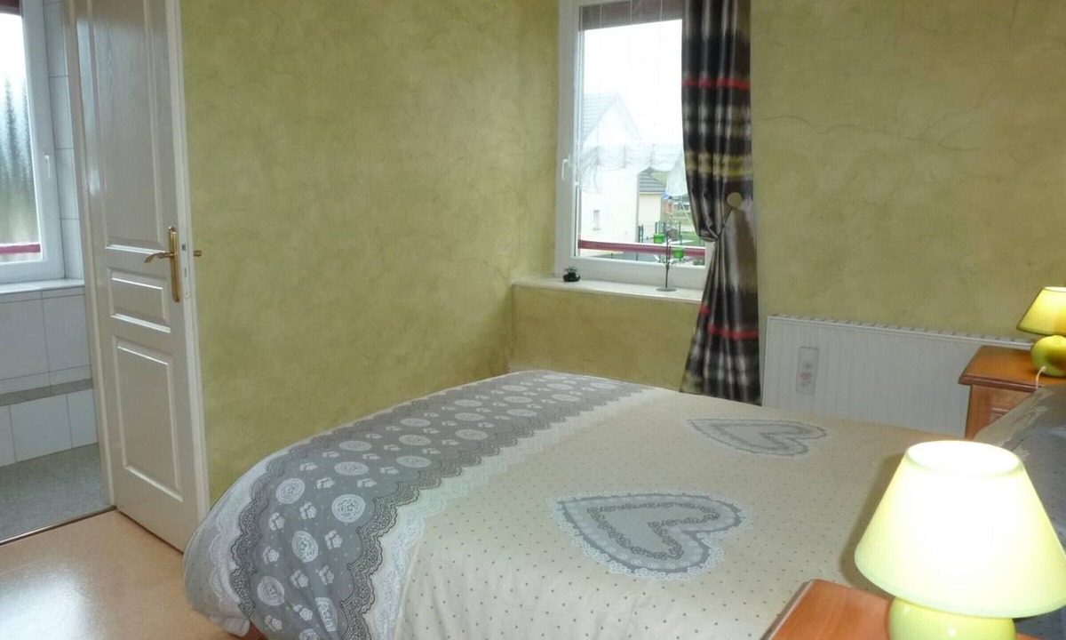 Villafans Bed & Breakfast | Double room with lounge and garden in Villafans, Wifi, Guest table