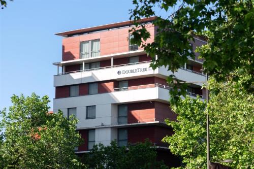 Republique–Point-du-Jour Hotel | DoubleTree by Hilton Paris Boulogne