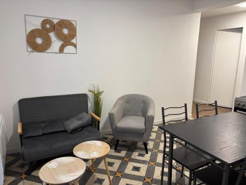 Annonay Apartment | Downtown Annonay 2-Bedroom Apartment