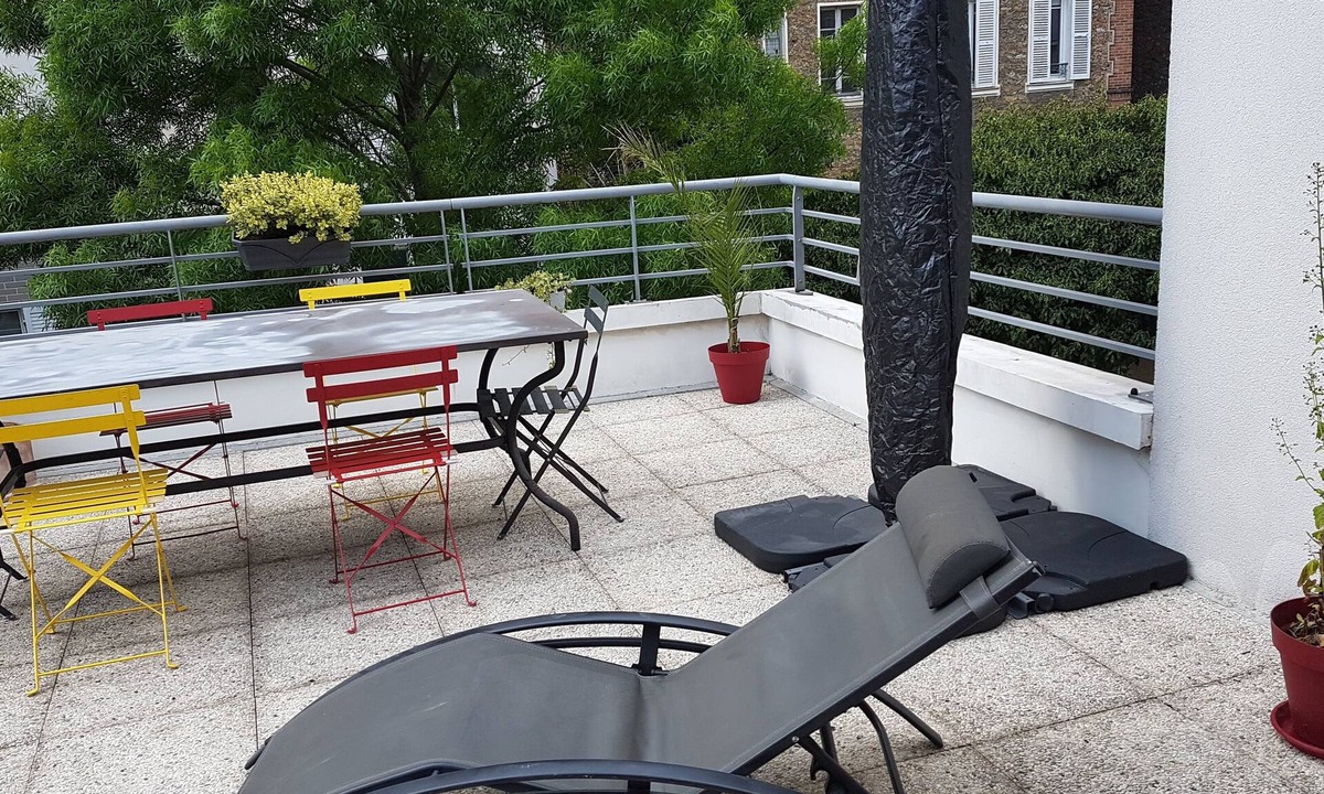 Juvisy-sur-Orge Apartment | Duplex apartment with very large terrace 5 minutes walk from Juvisy station