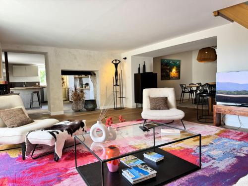 Grignan House | Duplex de la Glacière Maison Châteaux & Lavandes