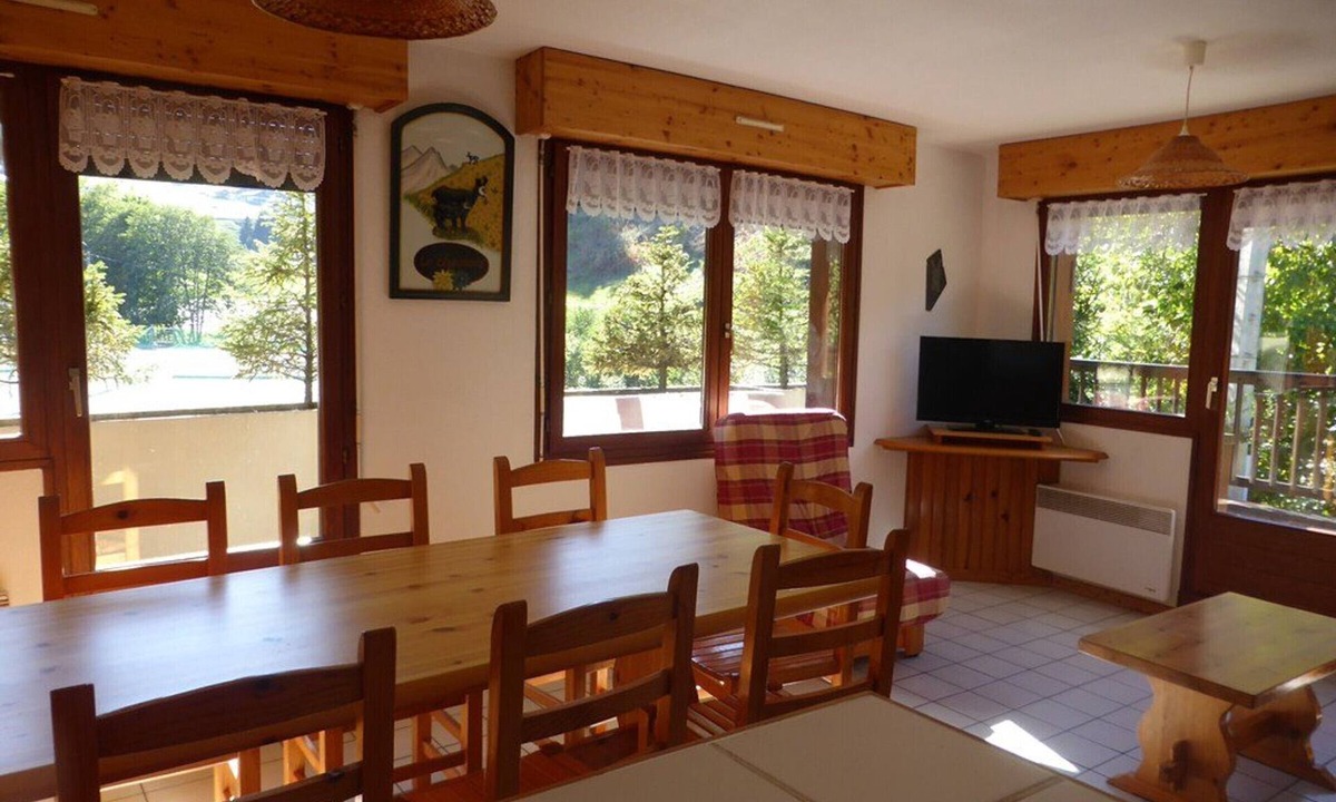 Beaufort Apartment | Duplex lumineux 8-10 personnes, terrasse sud, ski au pied, garage, cœur de Savoie Mont Blanc