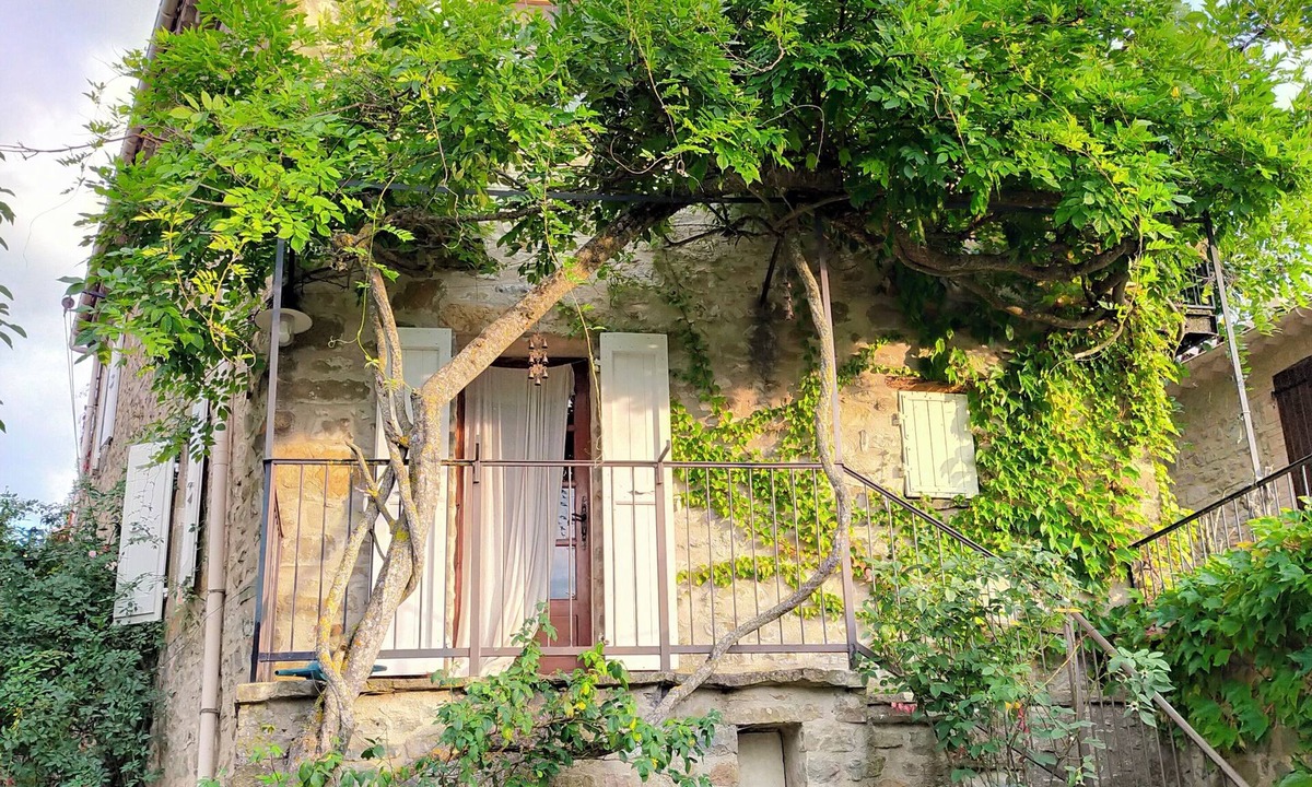Saint-Andre-de-Rosans House | Elegant Provençal Baronnies house with large garden