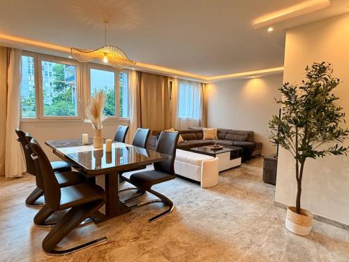Belleville Apartment | Elegant & Spacious Apartment - Paris 20