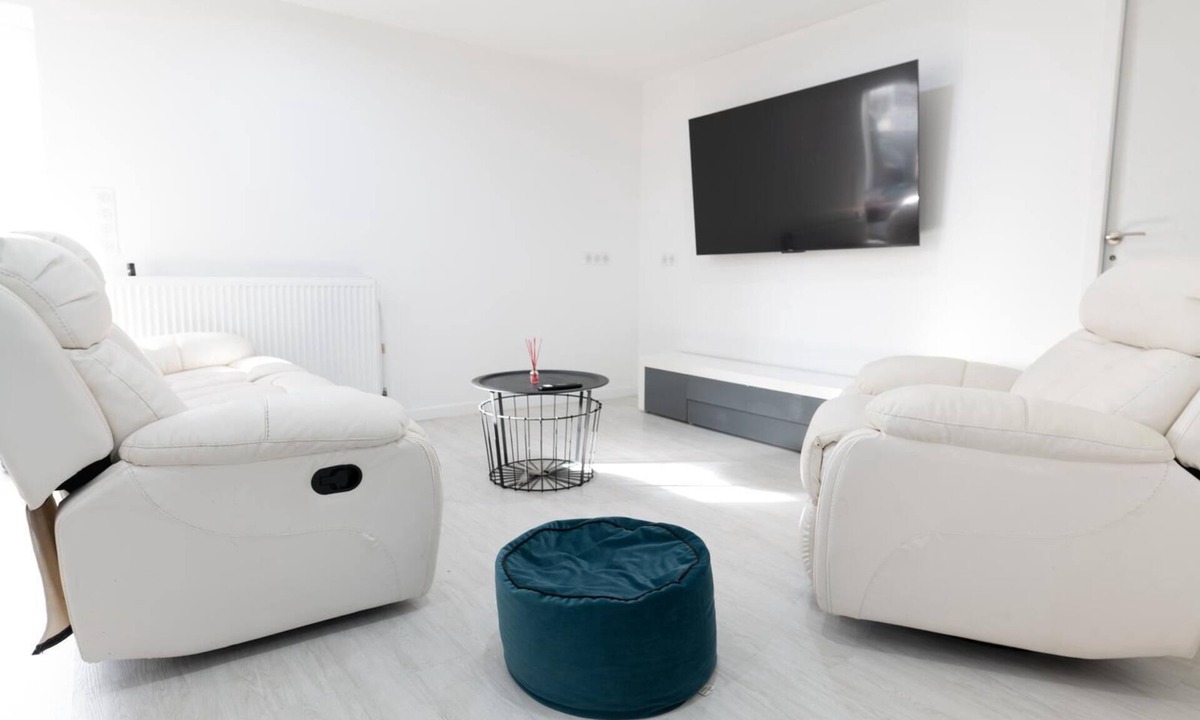 Mons - Plaine basse Apartment | Entire 2-bedroom apartment. At Zarius