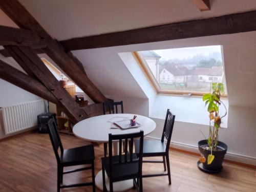 Ecuelles Apartment | Escale en bord de Saône