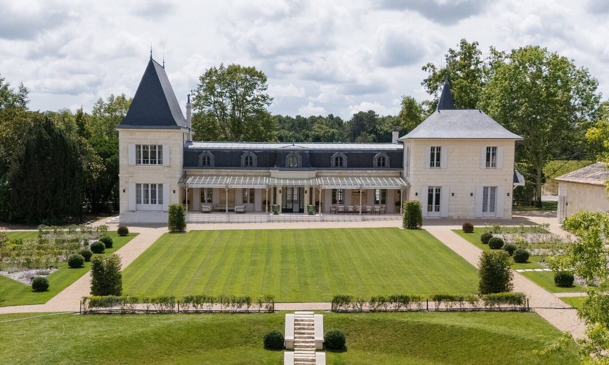 Saint-Seurin-sur-l'Isle Villa | Exceptional castle - in the heart of wine country