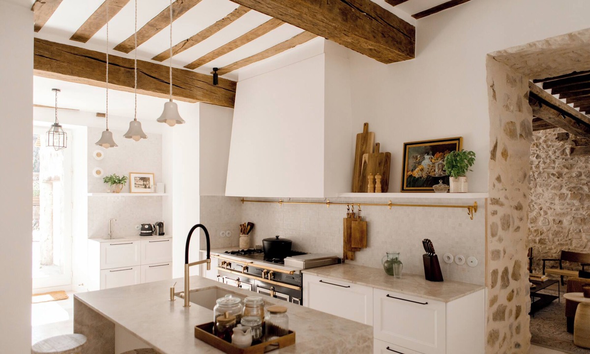 Rochefort-en-Yvelines House | Exceptional home with a spa, garden, and open-air courtyard on the outskirts of Paris
