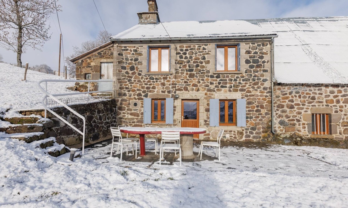 Saint-Hippolyte House | Face au Puy Mary - Avec Jardin et Parking