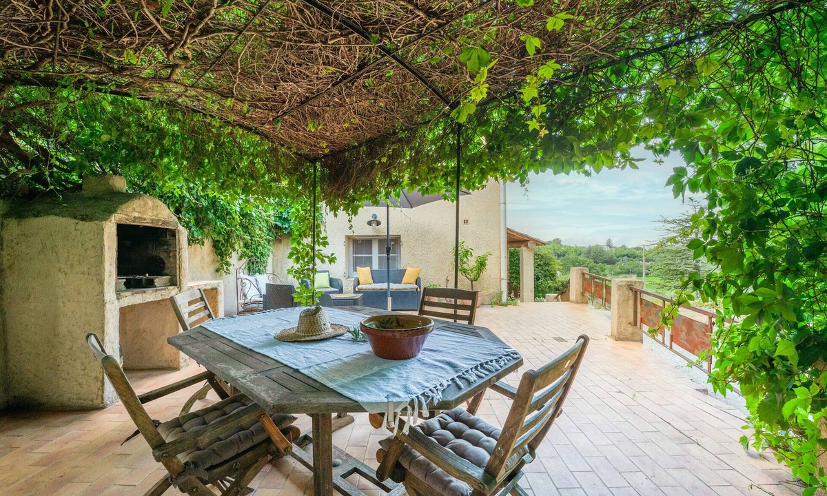 Methamis House | Facing Mont Ventoux – Cozy house with mountain views and cycling comfor