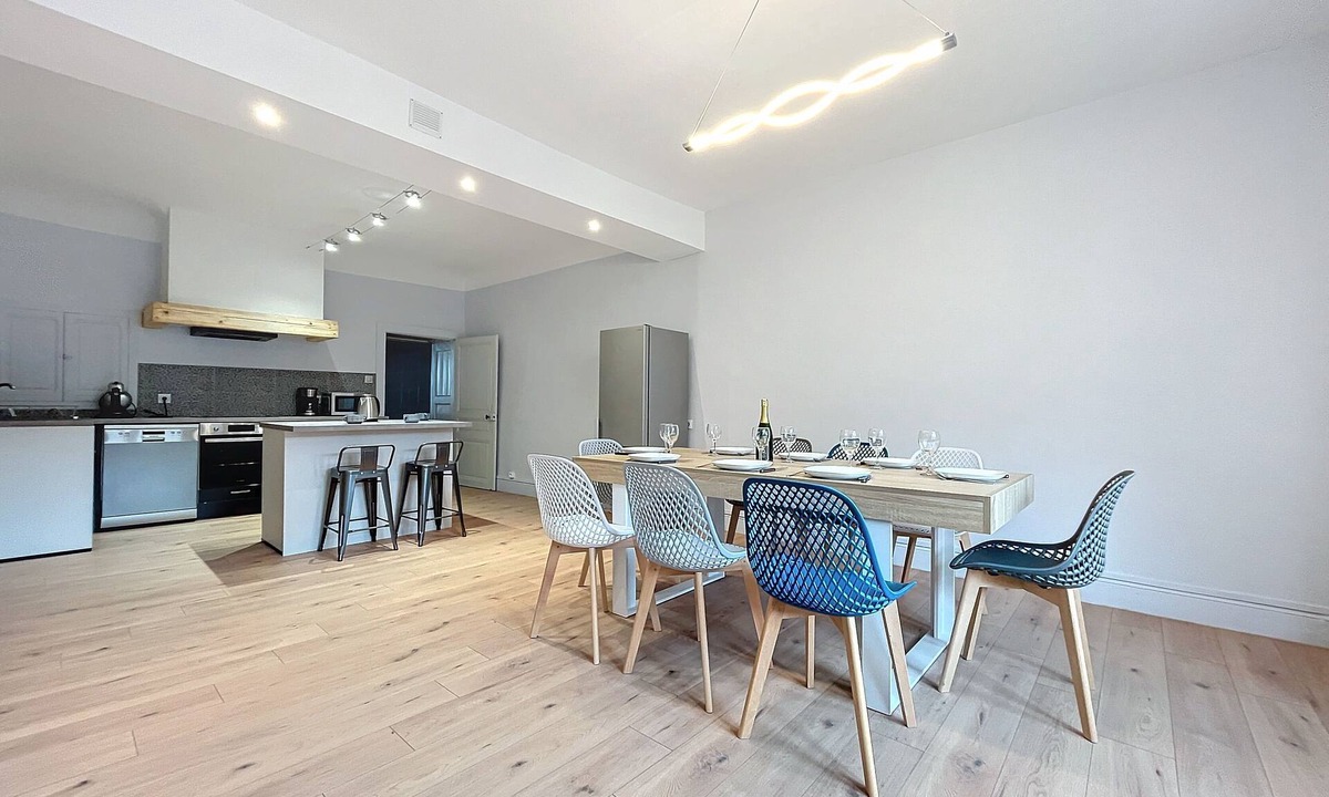 Clairvaux-les-Lacs Apartment | Family apartment in town center, 5 minutes walk from the beach and shops