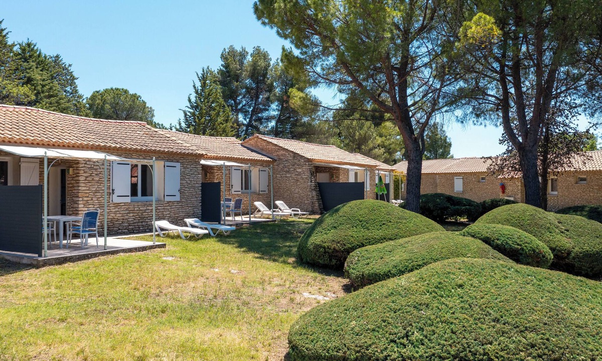La Roque-sur-Pernes House | Family cottage with pool n° 6