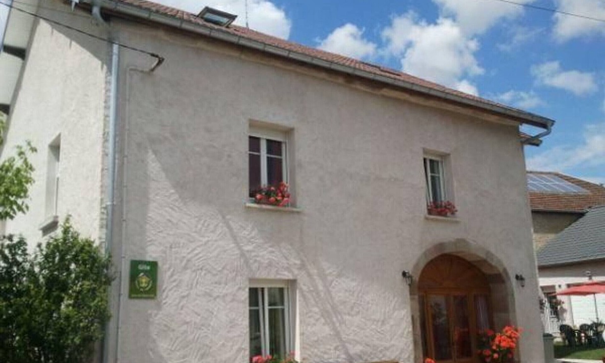 Briaucourt Cottage | Family-friendly lodging near Luxeuil-Les-Bains
