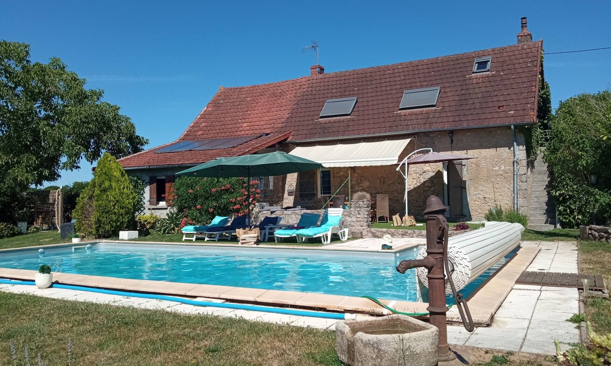 La Boulaye House | Family vacation home with large swimming pool, pets welcome.