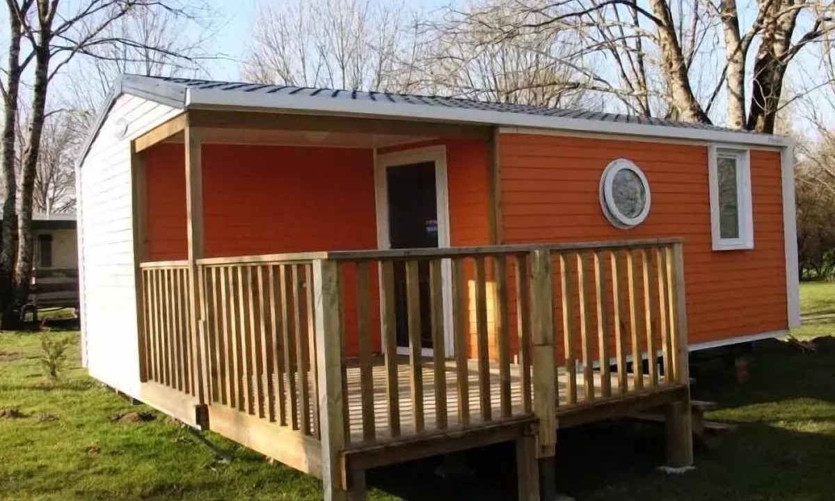 Montbarrey House | Flower Camping Les 3 Bear * - Mobil home Comfort 27.3m2 - TV additional (2 Bedrooms) including semi-covered terrace 4 people