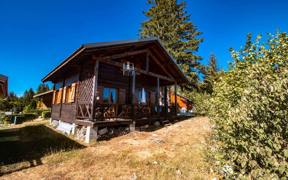 Saint-Laurent-en-Grandvaux Ski Chalet | 53 m² Chalet ∙ 2 bedrooms ∙ 6 guests